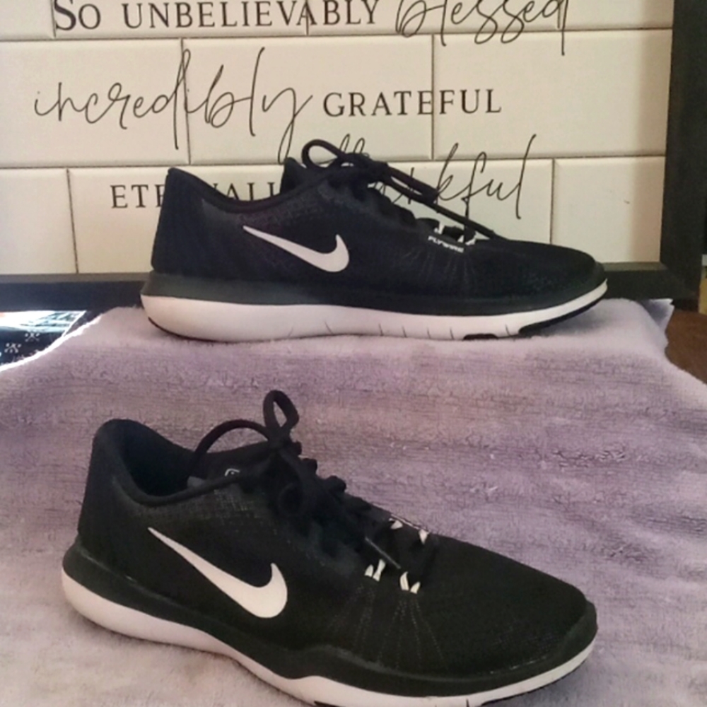 Nike shoes size 6.5.